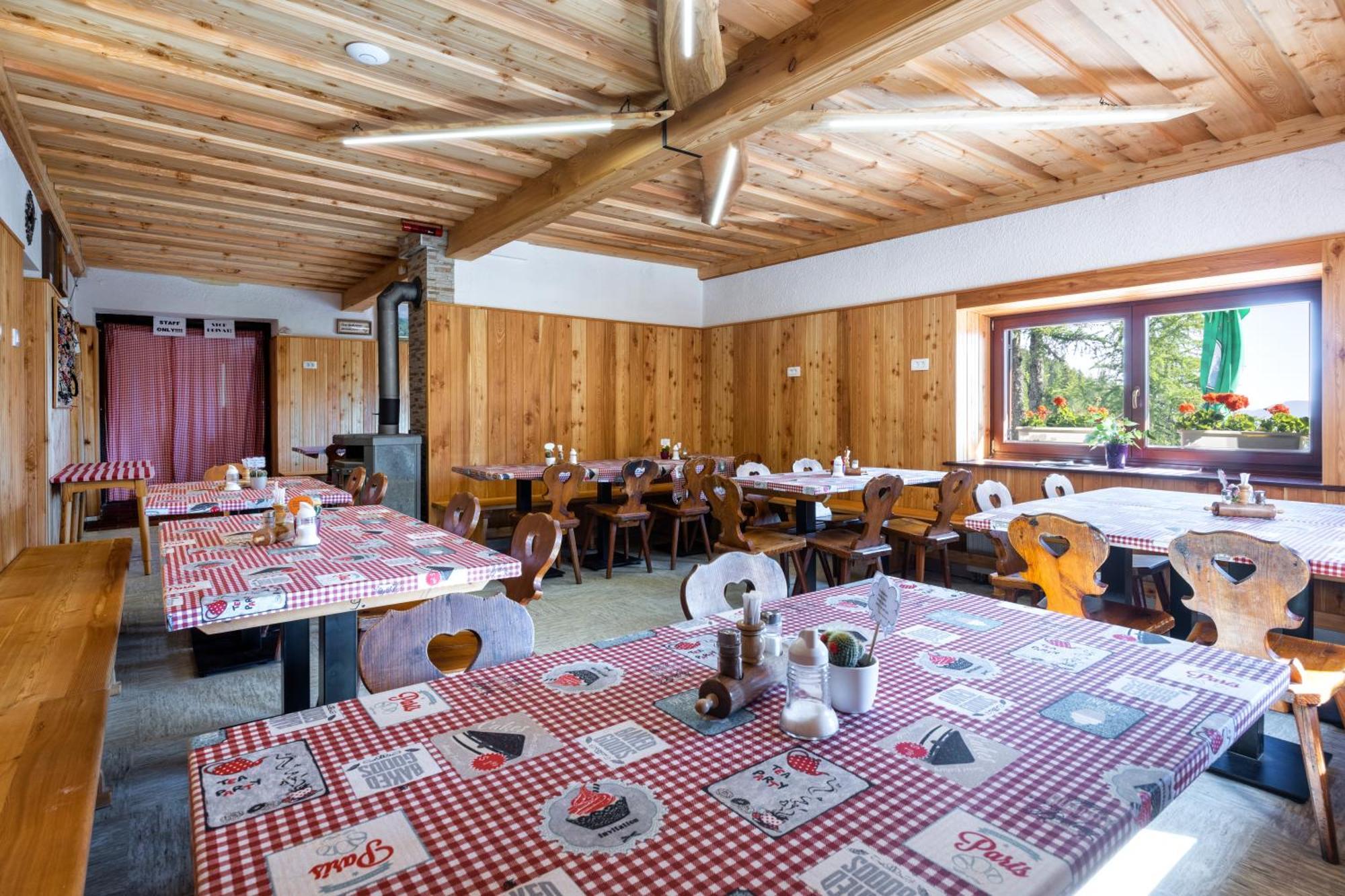Postarski Dom On Vrsic Kranjska Gora Exteriör bild