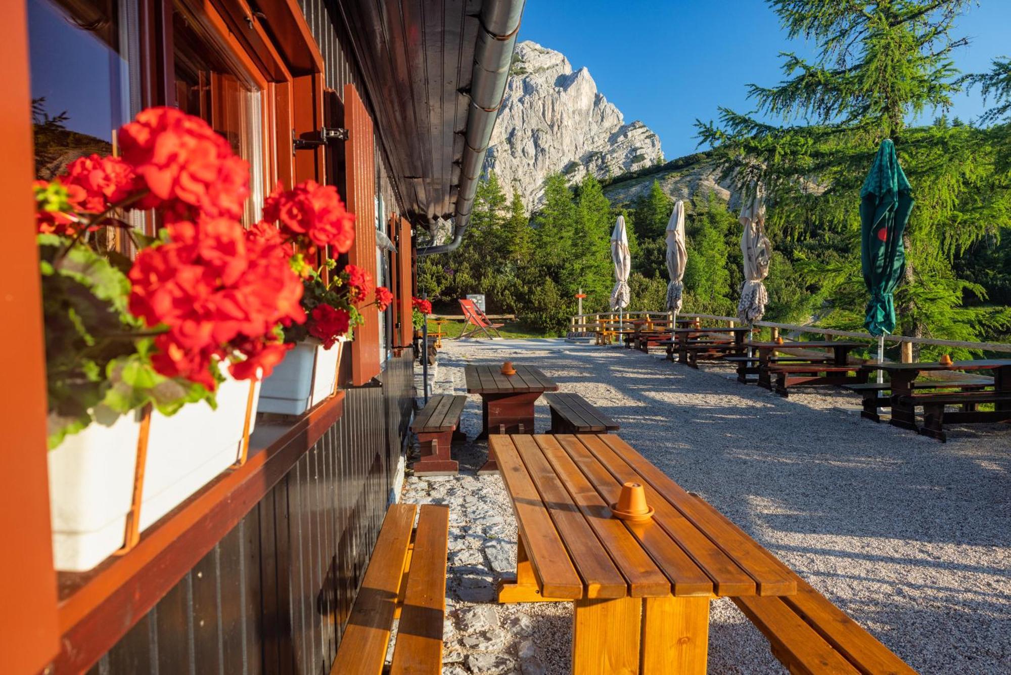 Postarski Dom On Vrsic Kranjska Gora Exteriör bild